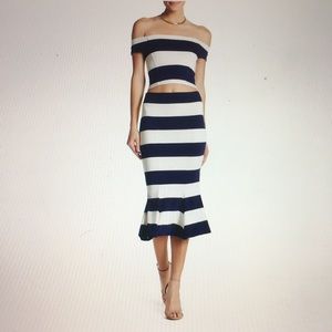 Nadia Tarr Navy White Trumpet Skirt